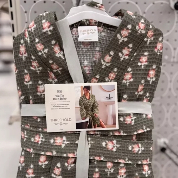 Threshold Other - Floral Waffle Bath Robe  Green/Pink Threshold NWT Sizes S M L XL